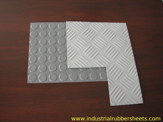 1 - 1.5m Width Round Button Industrial Rubber Sheet , Anti-slip Rubber Flooring Sheet