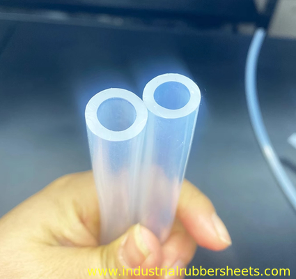 Kekuatan Tarik Tinggi Bersihkan Ekstrusi Tabung Silicone Tanpa Selang Air Bau / Silicone