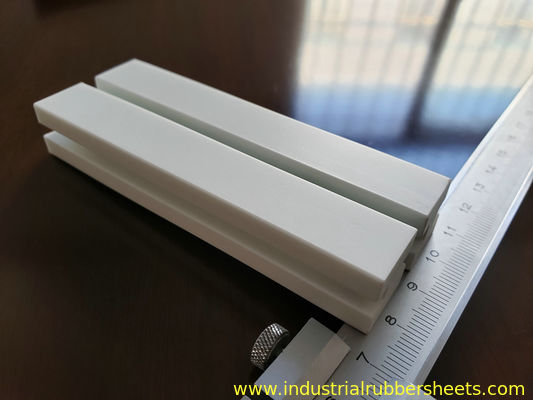 PTFE Putih Glassfiber Cutter Pad Resistance Tear hingga 260C